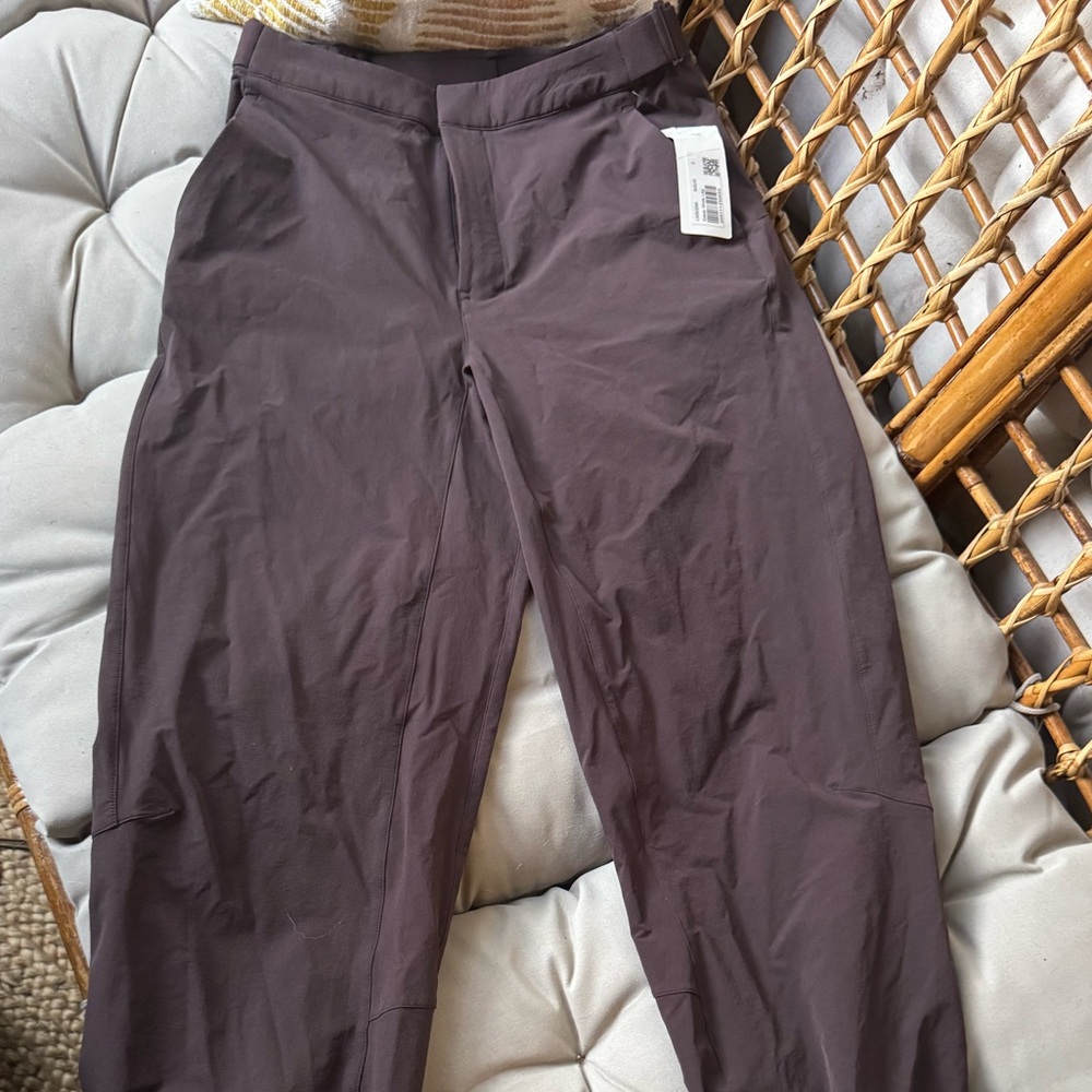 lululemon athletica Women's Straight Leg Pants - Dark Brown